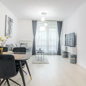 Apartment Paris Luxury Centre 2bdr W Work Desk And Wifi Near Nevsky Cathedral Sofia